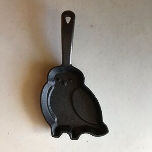 Harry Potter Cast Iron Mini Skillet Hedwig Owl 9”x4”x1/2” New
